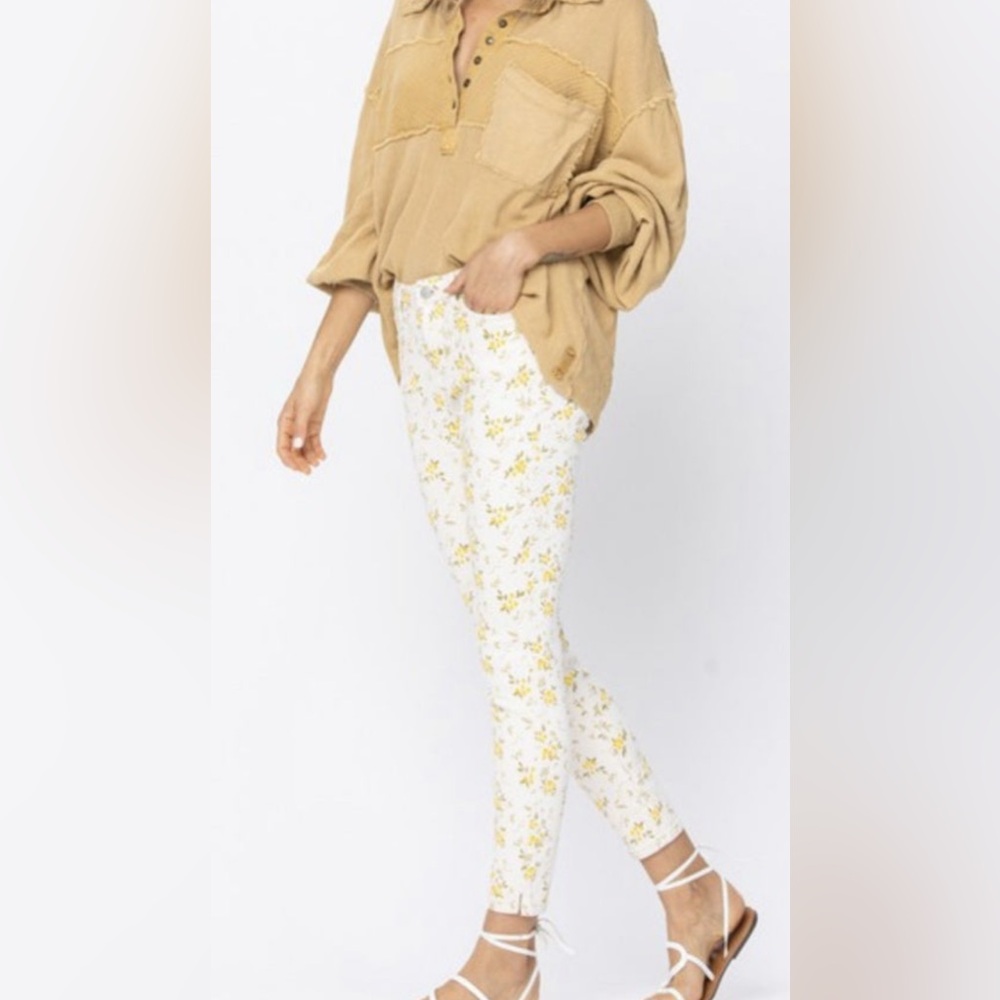 Judy Blue Floral Print Jeans